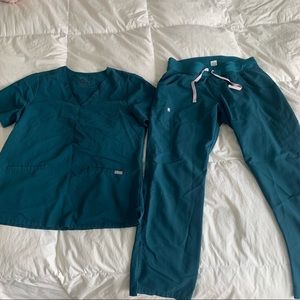 Figs Caribbean blue scrubs L Casma top and MP Kade cargo pants